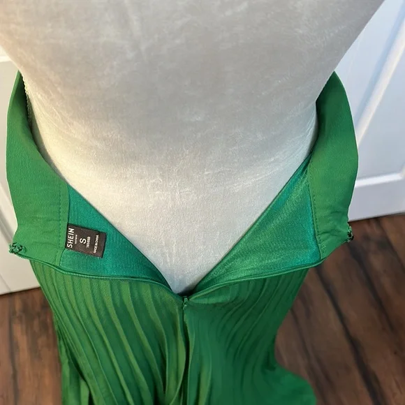 NWOT long skirt - Picture 5 of 8